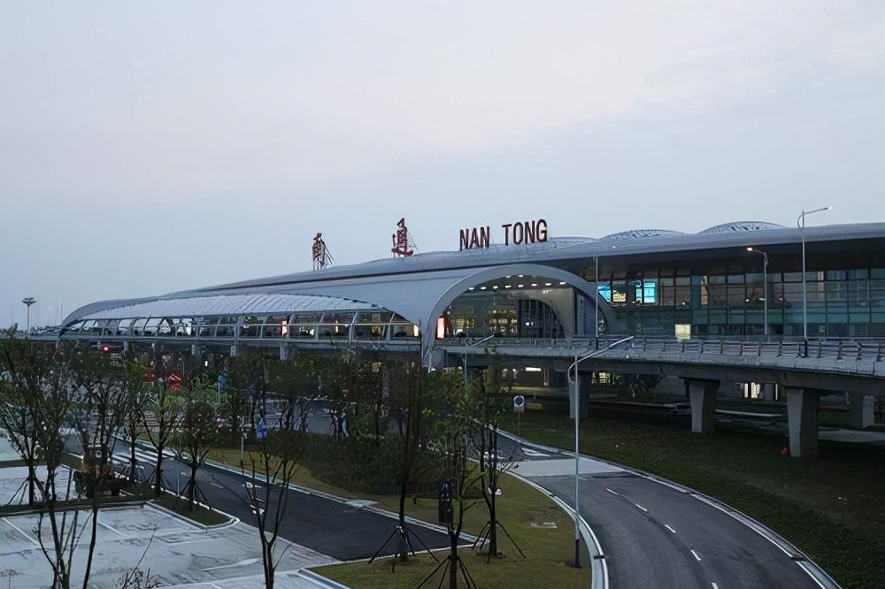 南通兴东机场停车费多少钱一天，南通兴东机场停车场收费标准2022
