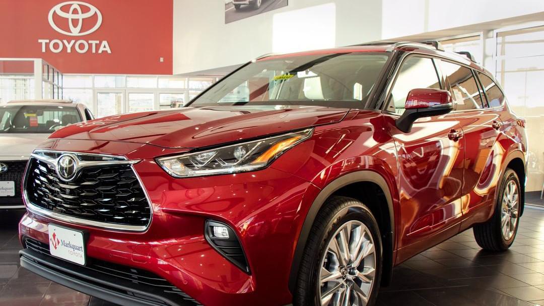 海外实拍：全新汉兰达，外观前卫内饰一般，国内上市又是爆款？