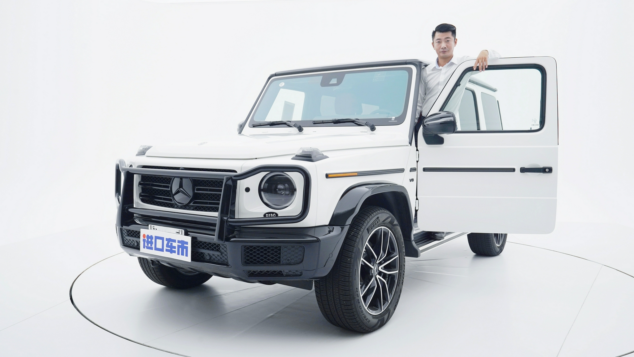 越野“大玩具”，奔驰G550实拍鉴赏，白色涂装+暗夜包