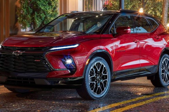 中网有所调整、灯组更加犀利 海外版新款开拓者官图发布