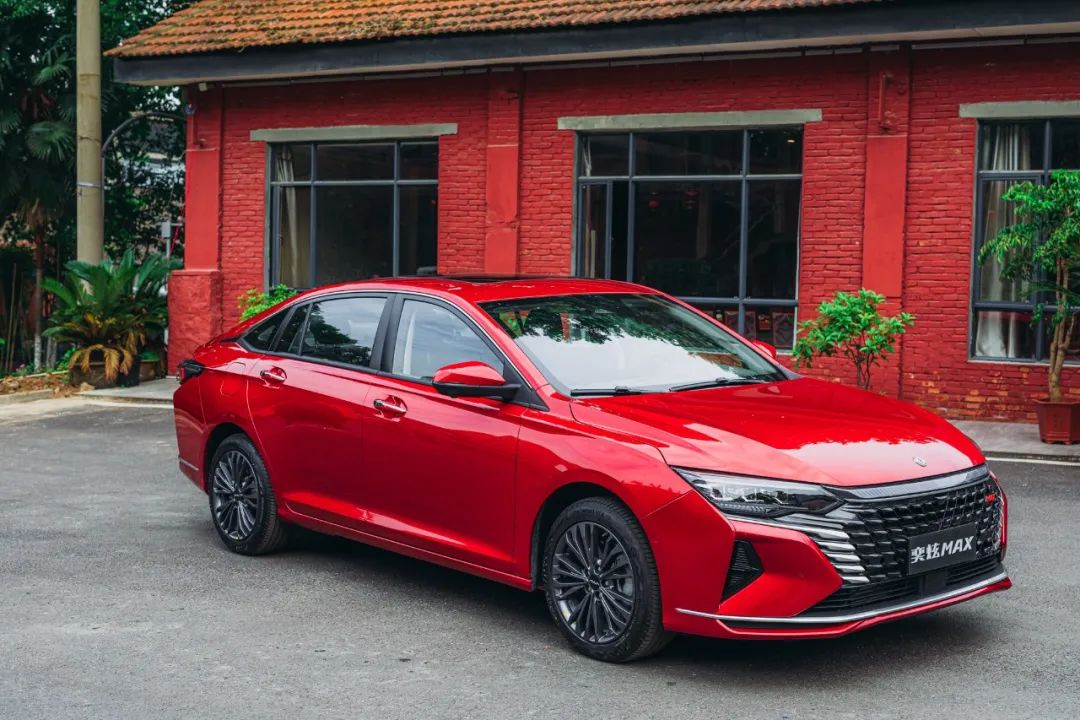 挡风玻璃越刮越模糊，危险指数上升80%！