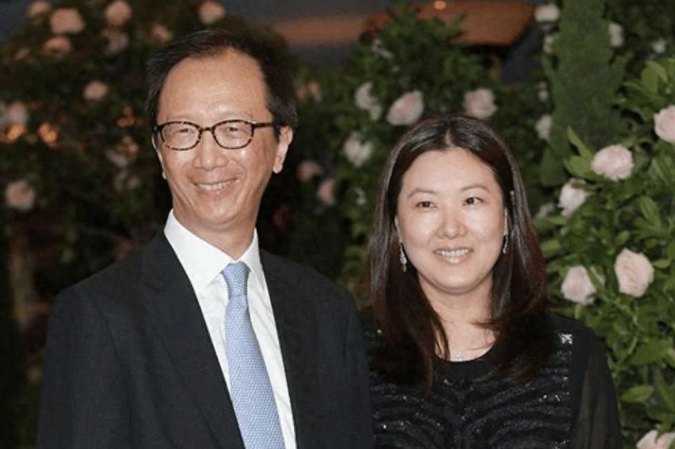 伏明霞斥资7000万买香港豪宅，同小区已有两套房，与张学友为邻