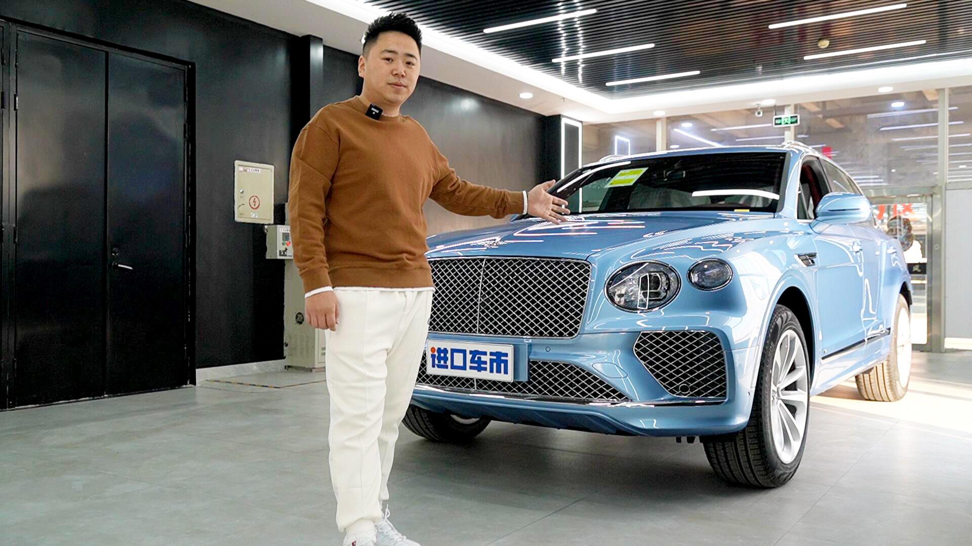 奢华无止境，实拍21款宾利添越，湖水蓝完美配色