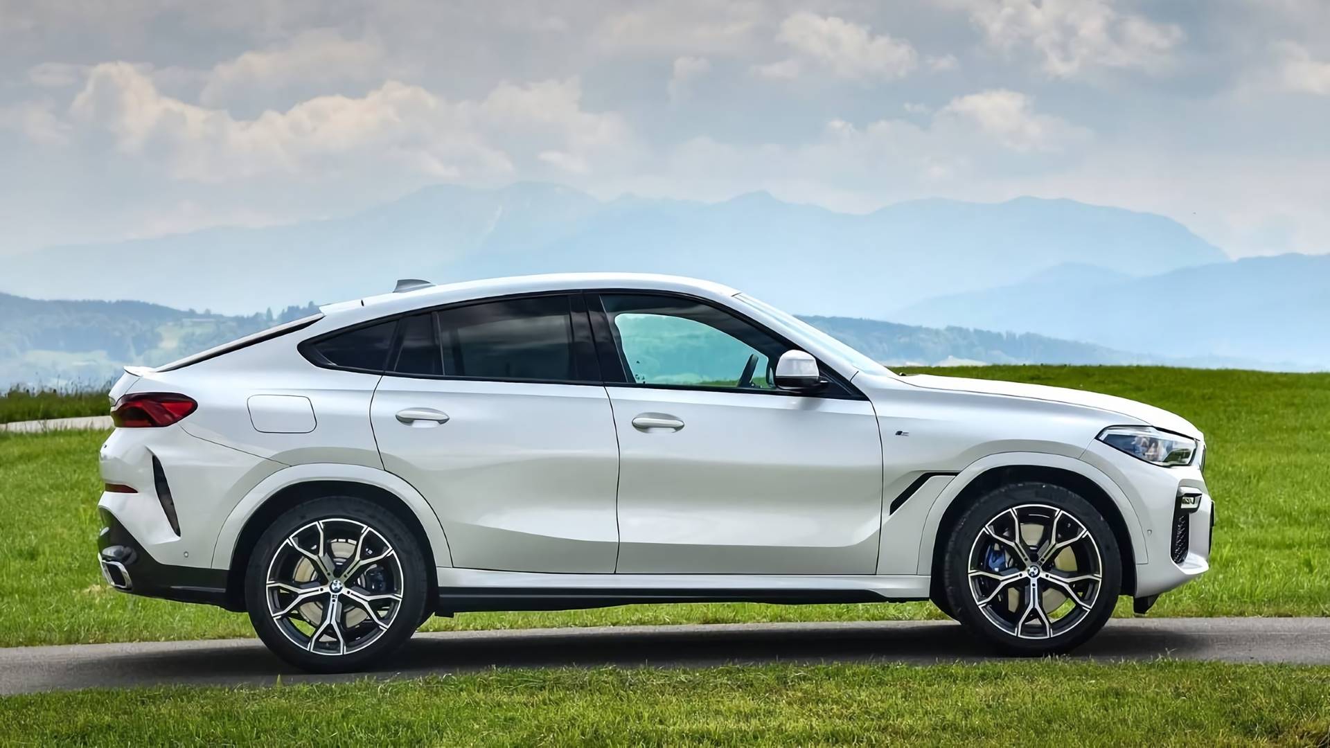 宝马X6 概念设计