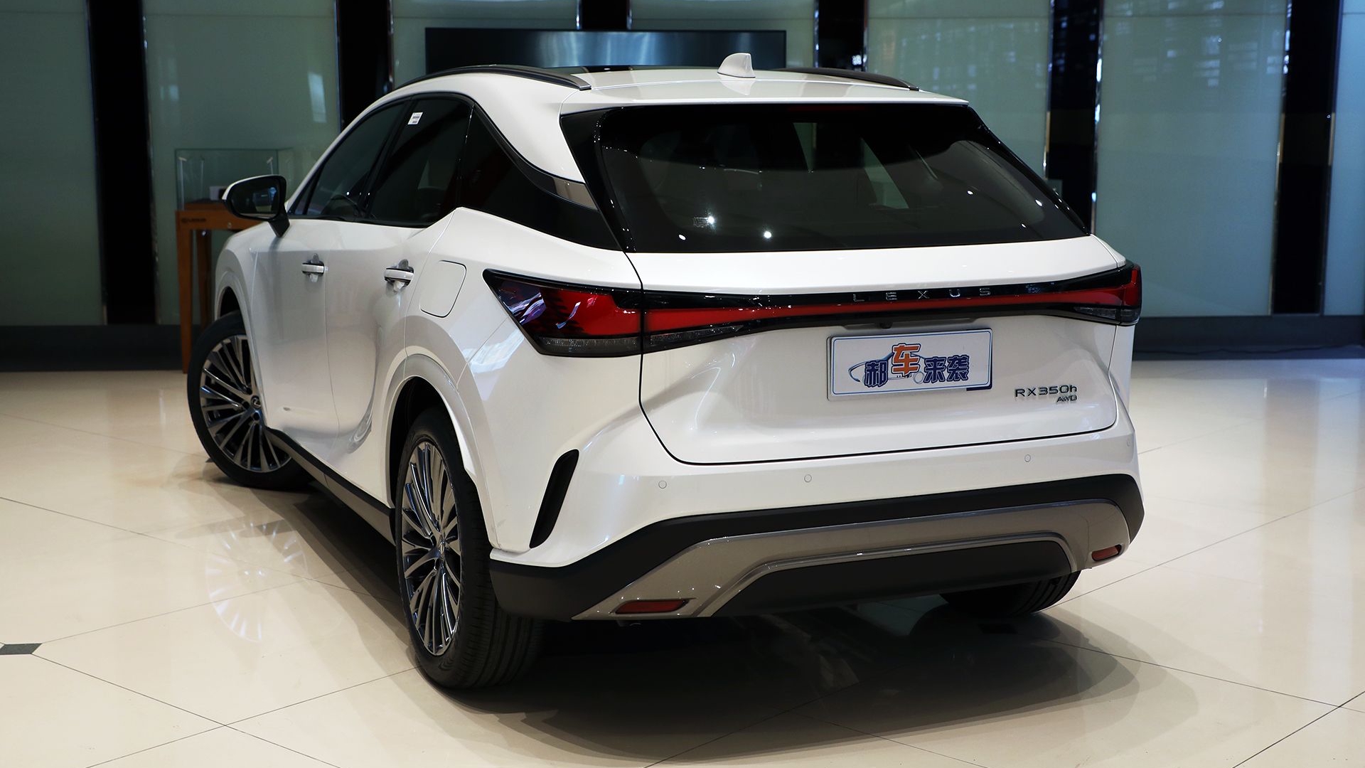 纯进口豪华SUV，新增2.4T混动+2.5L插混，全新雷克萨斯RX买么？
