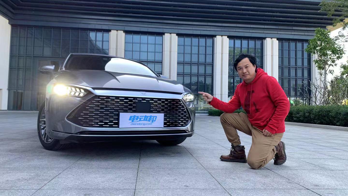 油耗仅3.8L，打败本田丰田全靠它了？比亚迪秦plus独家抢先实拍