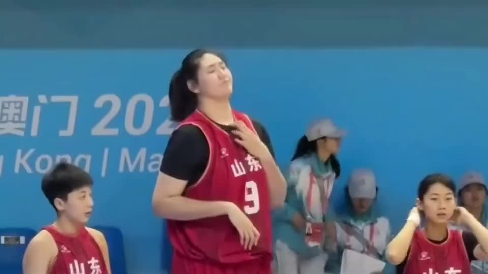 十分钟狂轰28分提前下班！连续3场百发百中，张子宇降维打击