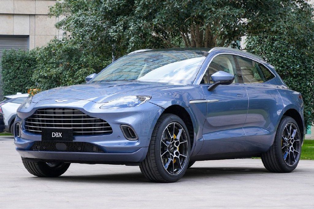 阿斯顿・马丁价格重塑：豪华超跑新契机