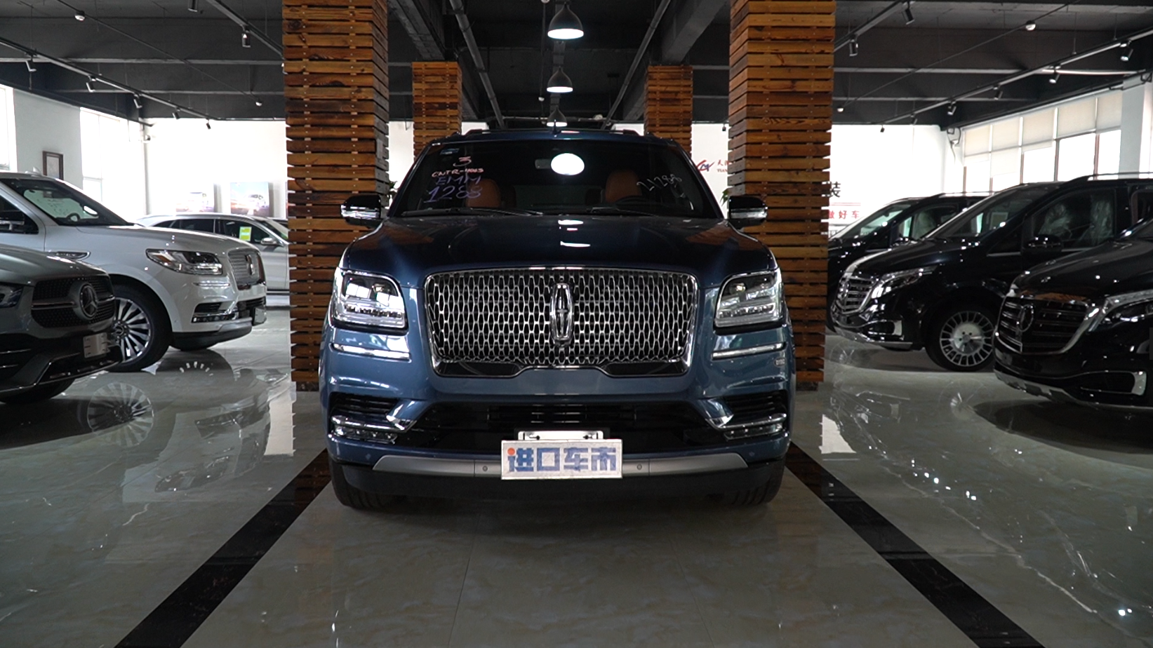 19款林肯领航员视频 豪华座驾实拍欣赏