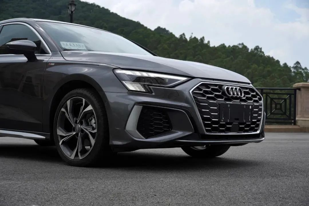 普通人也有得选！奥迪A3L对比奔驰A级，25万元预算谁更好？