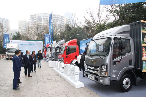 2.5L动力8挡箱 中体最轻 蓝牌爆款就是它 | 卡车之友网