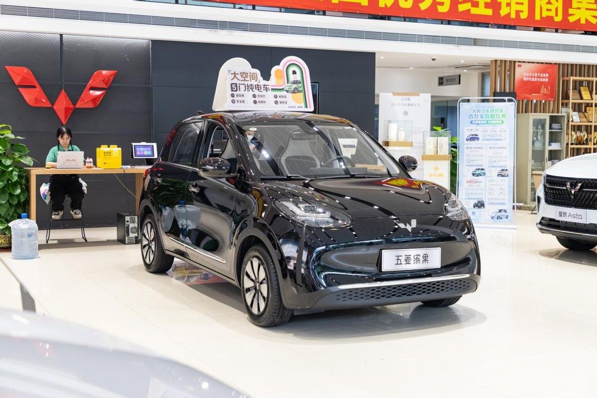 “10万内最好电车”长啥样？五菱交出了一张完美答卷！-新浪汽车