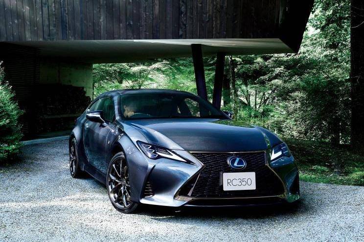 雷克萨斯RC F：玩性能我是不能叫板M3和C63，但我很酷啊