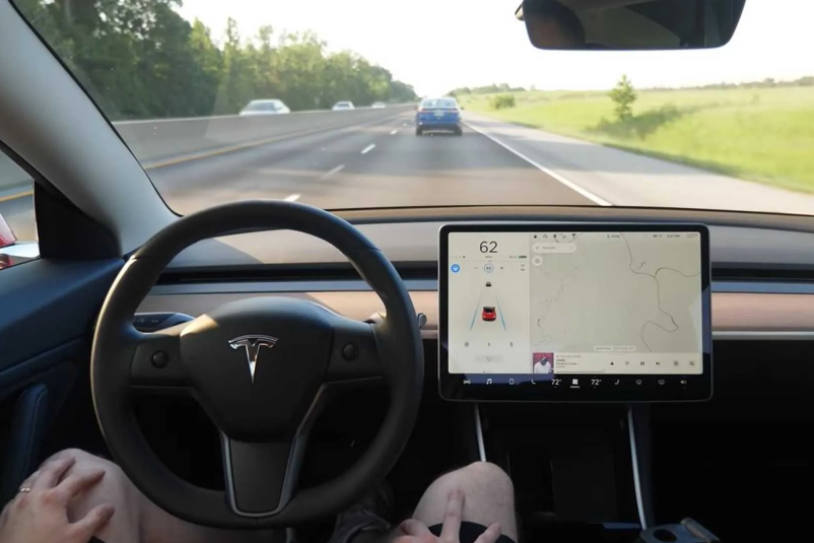 特斯拉发布最新的FSD Beta版