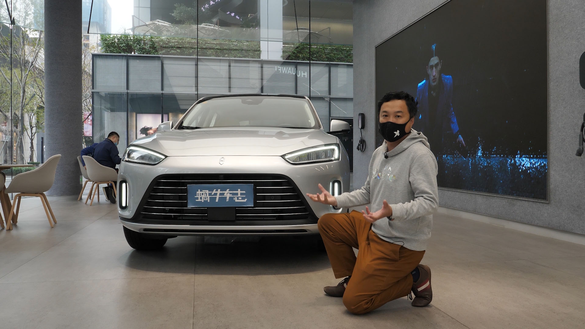 实拍AITO问界M5：“华为造车”靠谱吗？25万起售值不值？