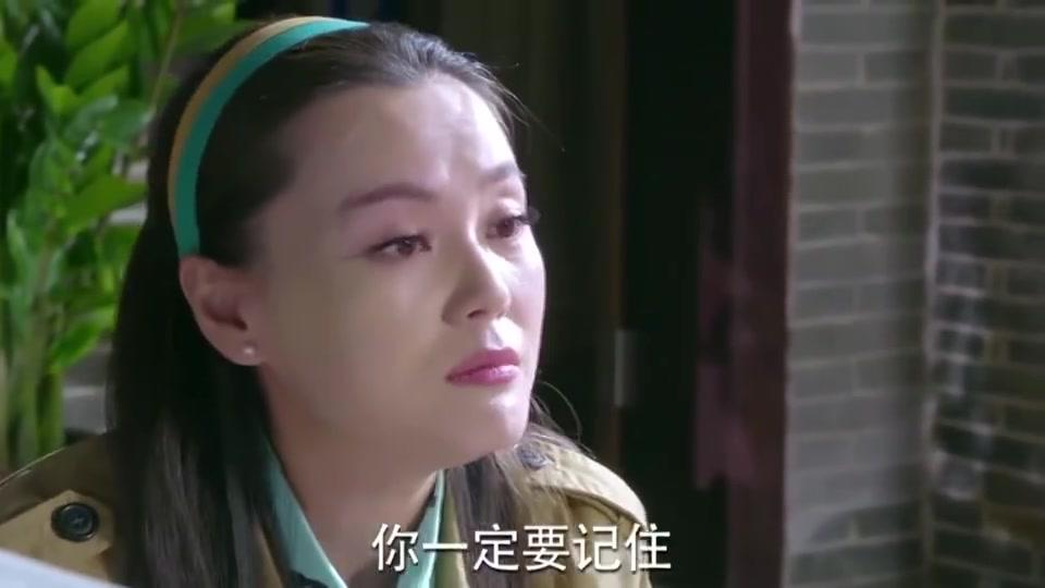 母亲不听亲生女儿的话，反而对不是亲生的儿女特别好