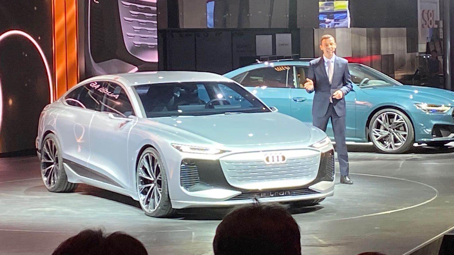 奥迪A6 Etron概念车亮相