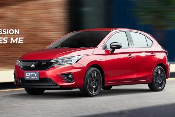 飞度和它，这两台本田你会选谁？