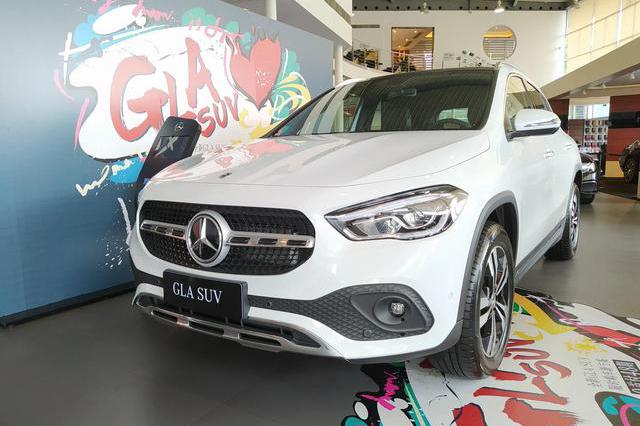 店内无人问津，新款奔驰GLA受冷落，半月订单仅1个