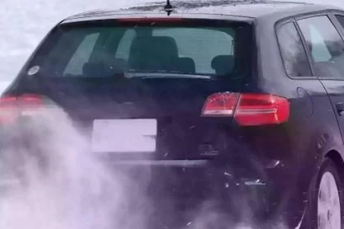 新车上高速才能除积碳？太伤车了，用一好方法，省时省力更靠谱