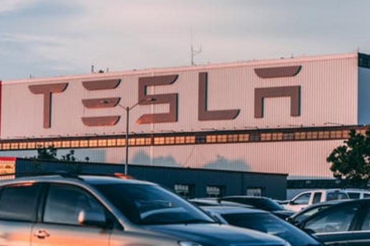 特斯拉在美复工遇阻 马斯克吐槽要将超级工厂撤出加州
