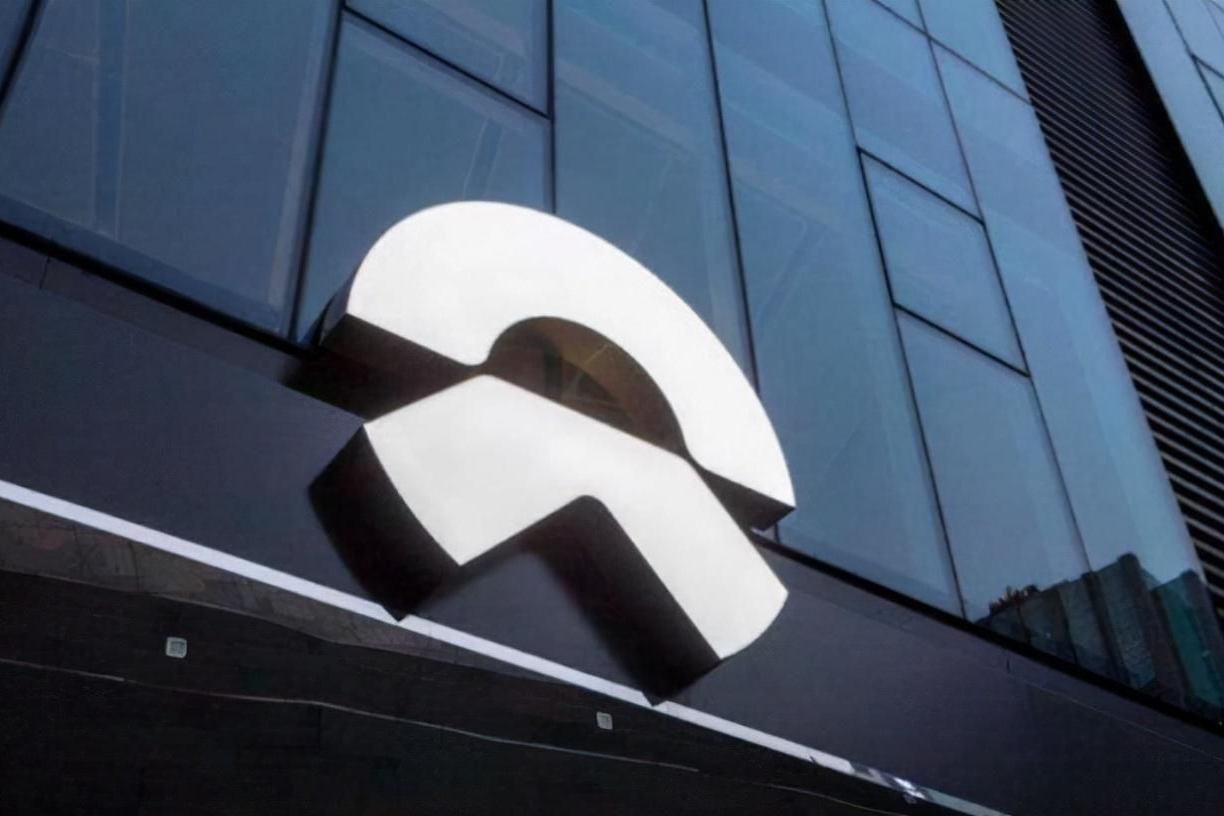 小鹏跟进降价，蔚来和理想还能撑多久？