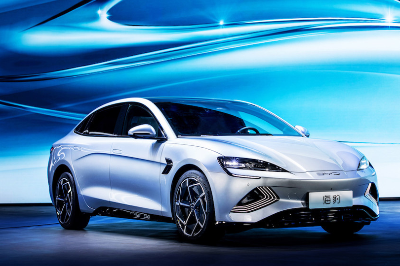 价格堪比汉EV，低配加速不快，比亚迪海豹4款车型哪个最值？