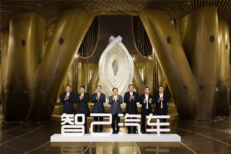 智己汽车，直道超车