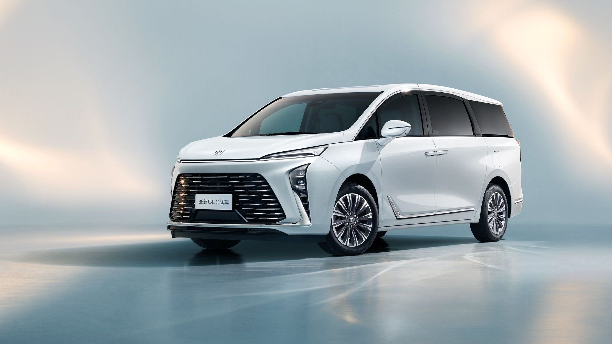 30万级最豪华MPV——全新GL8陆尊，10月31日再度刷新