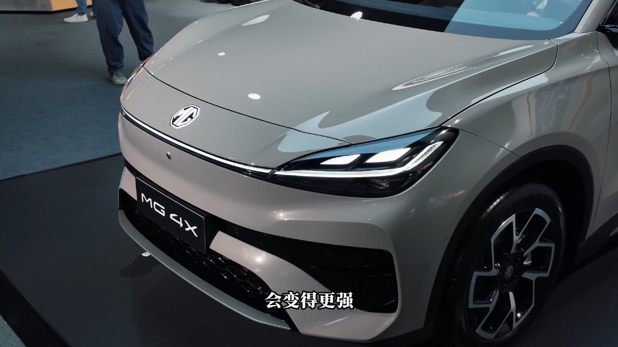 10万预算入手精品两厢车，这台刚上市的名爵MG 4X有多能打？