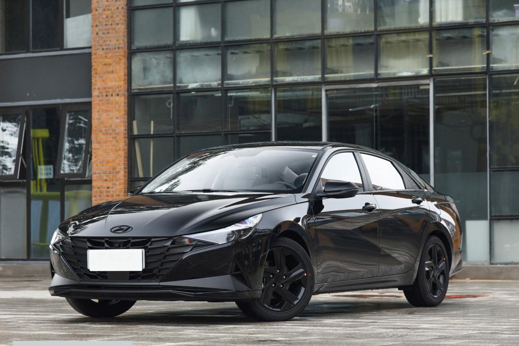 全新一代伊兰特对比丰田卡罗拉，都是实力派，你会选择谁？