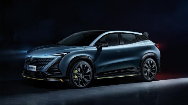 运动套件加持 长安UNI-T运动版官图曝光-视频版