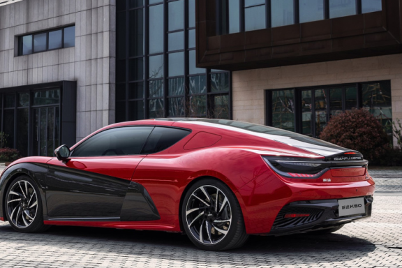 “国产帕加尼”撑不下去了！上半年销量为鸭蛋，70亿研发白花了