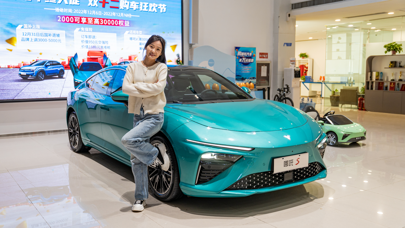 一箱油跑1000km？20万的电动车都这么卷了，燃油车是真的没希望了