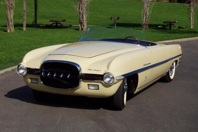 影响整整一代美国汽车设计的传奇概念车，它是道奇Firearrow II