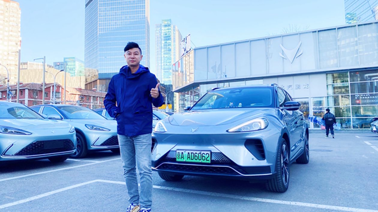 极狐阿尔法T到底多香？车主保养间隙竟帮销售卖车！