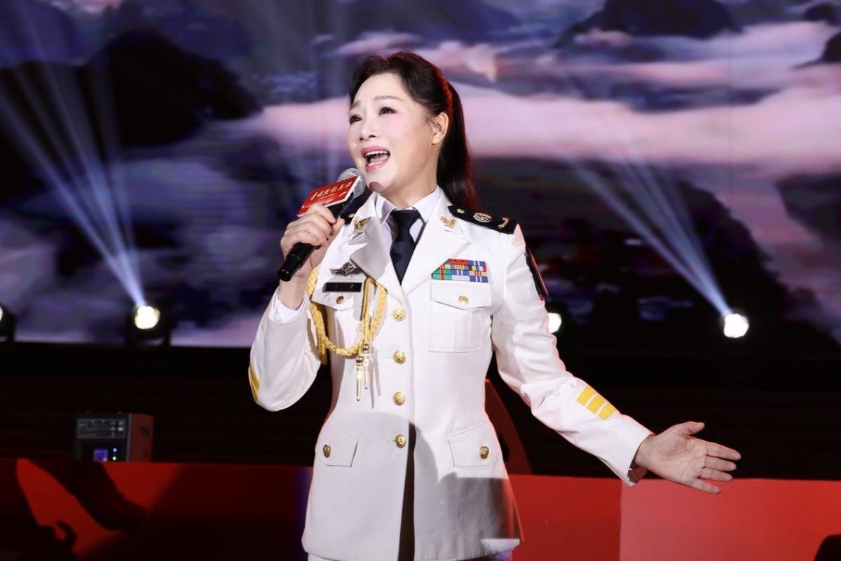 歌唱家吕薇、李宏伟助阵“音雄致敬英雄”大型公益文艺晚会