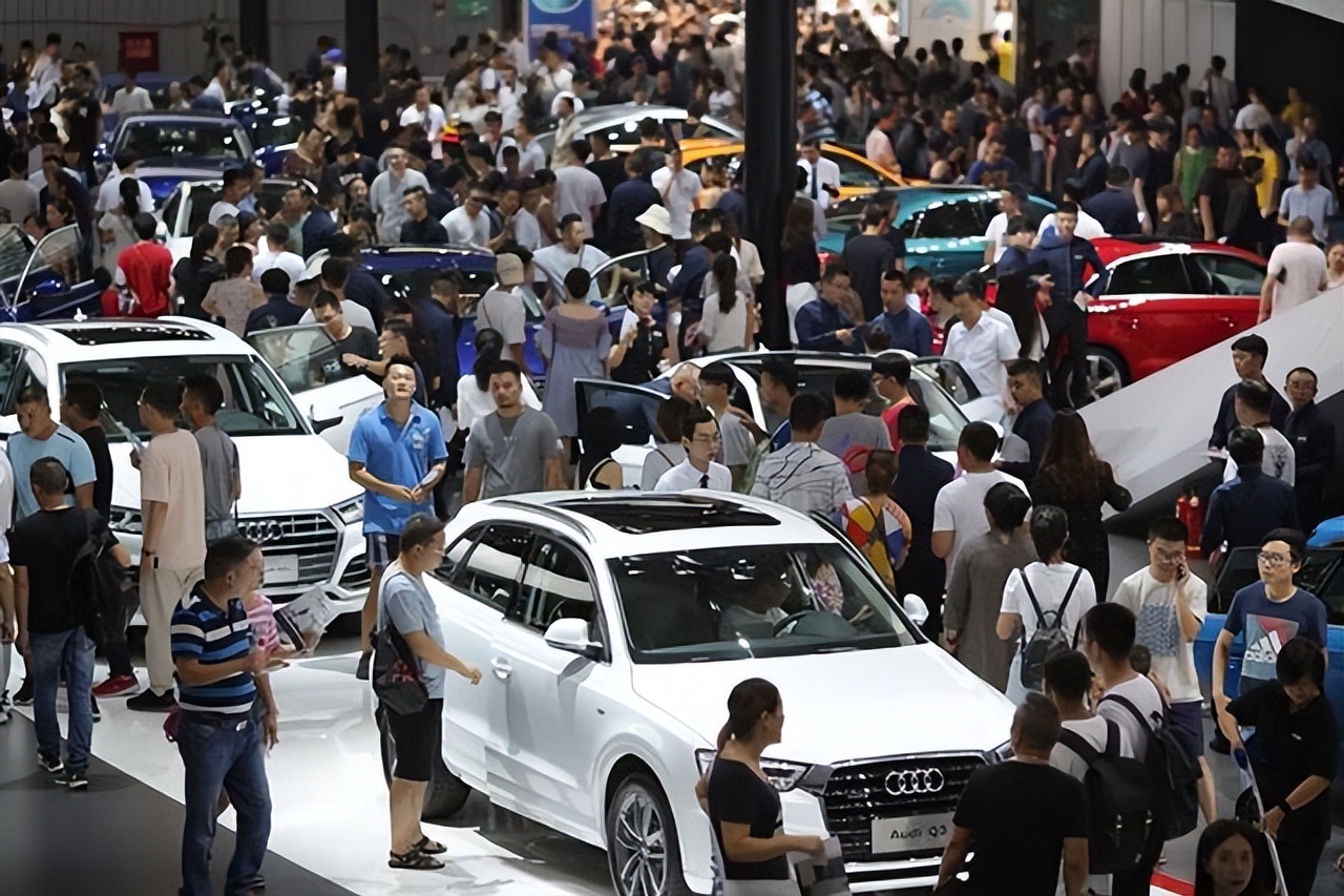 车市迎来600亿“强心针”，减征购置税，老百姓会考虑买车么？