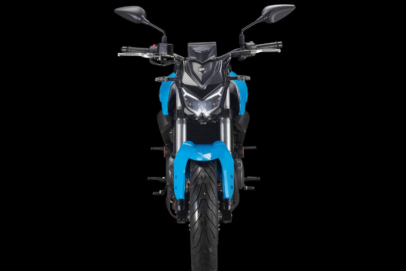 钱江追350双缸街车官宣即将上市 与哈雷338R共享发动机