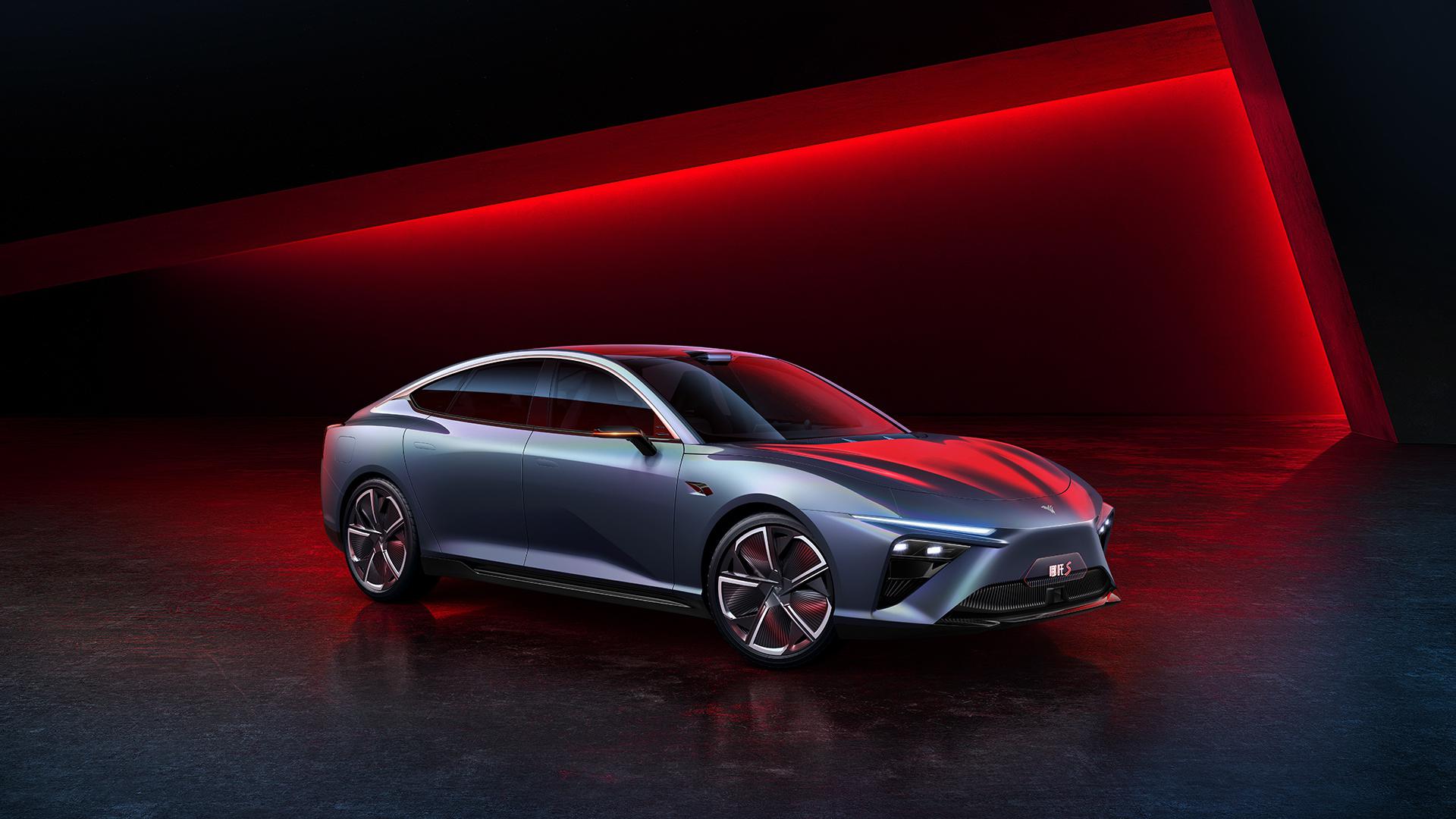 【上海车展】哪吒S首亮相：和概念车有那么「亿」点点不一样