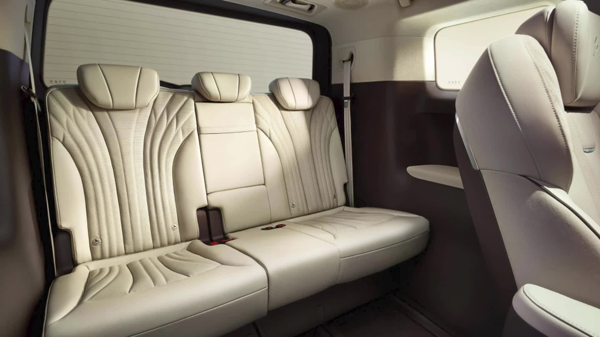 红旗品牌首款MPV正式下线，预售价格40万元起