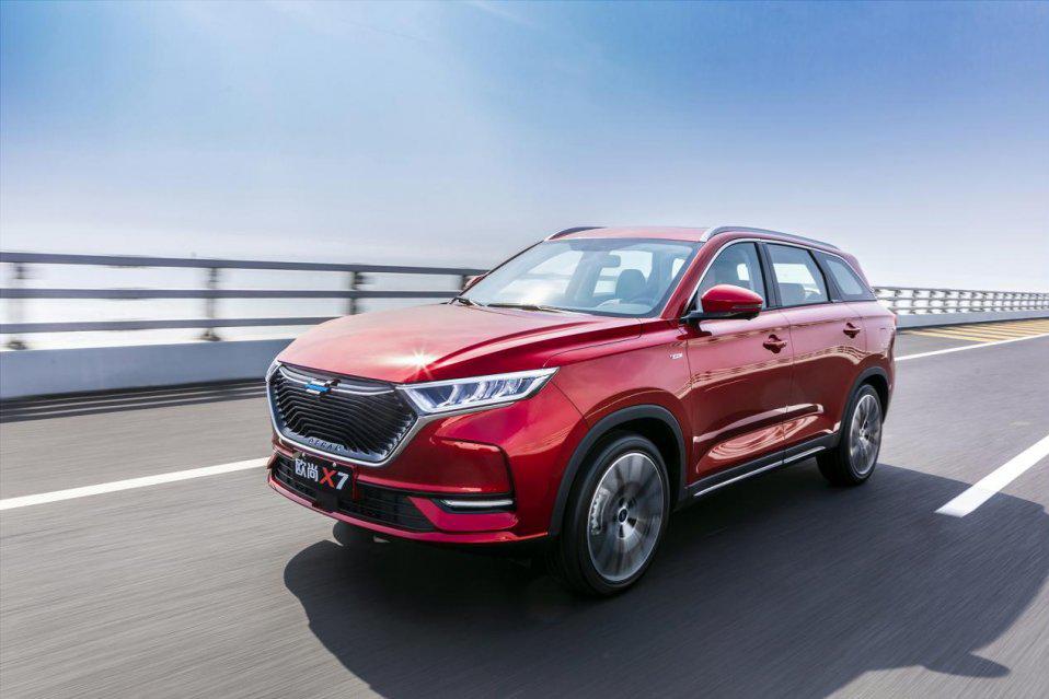 提供人脸识别全自动泊车等 长安欧尚X7新车型10.99万起上市