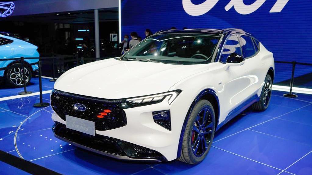 跨界轿跑、满眼屏幕！车展体验福特EVOS，有哪些亮点？