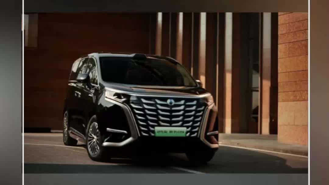 腾势D9“换装”，战斗力大幅提升，友商压力山大