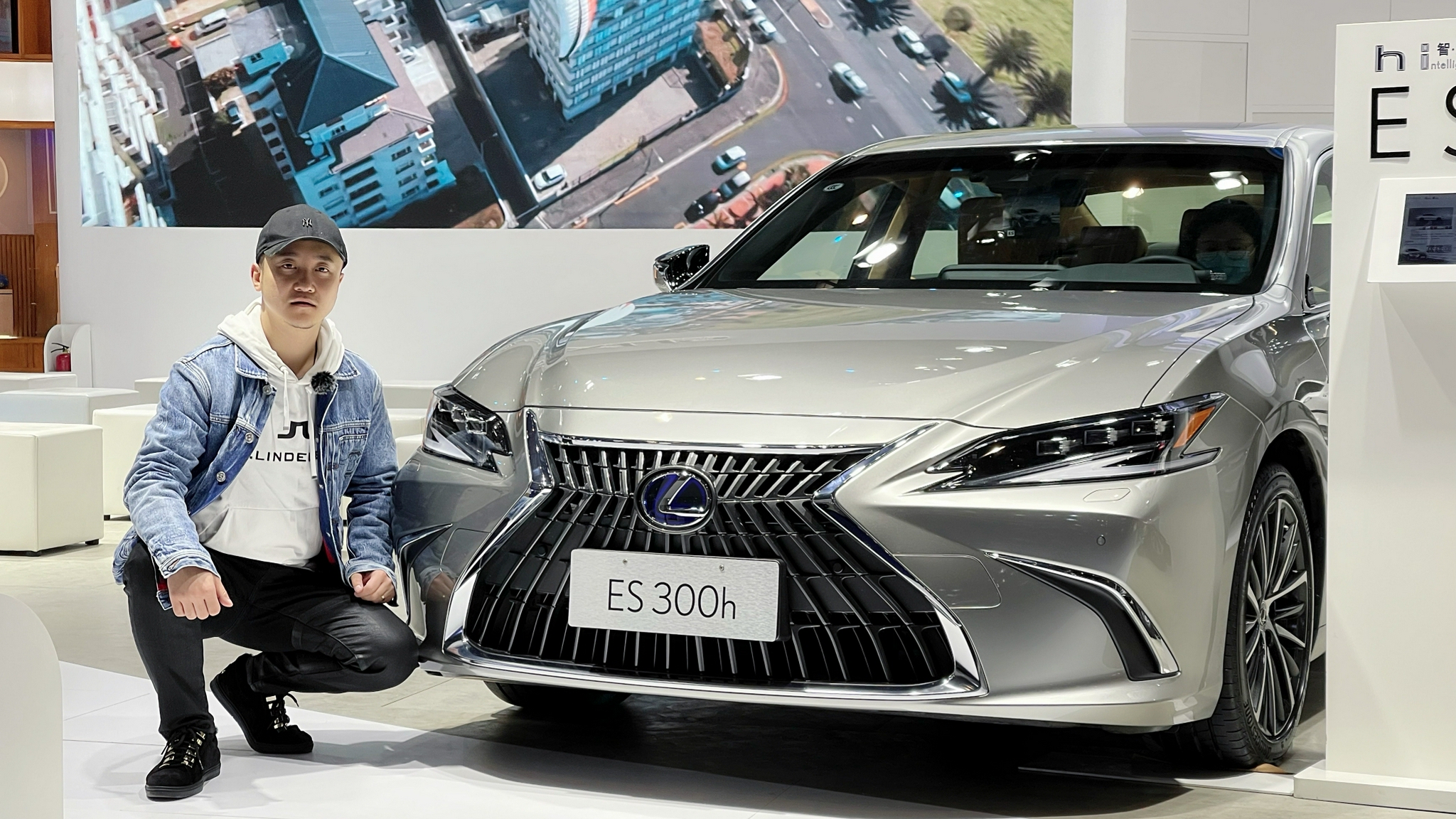 车展实拍丨全新雷克萨斯ES  细节提升能看出来吗？