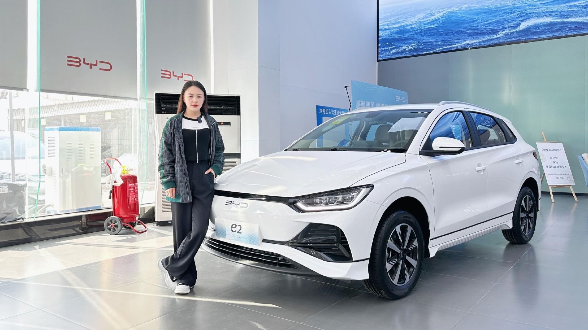 全新外观，配置升级，续航可达405km，探店实拍比亚迪2023款e2