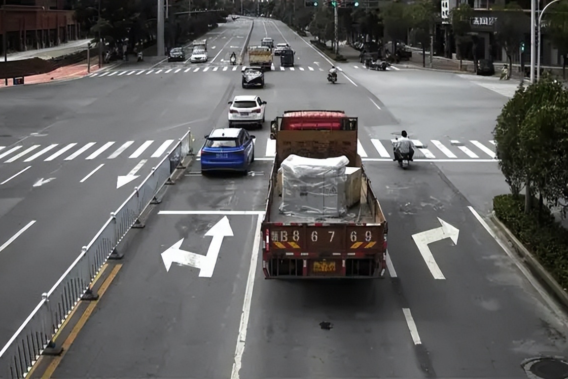 国六也禁行、国四纳入淘汰范围！多地推出禁令，柴油货车寸步难行