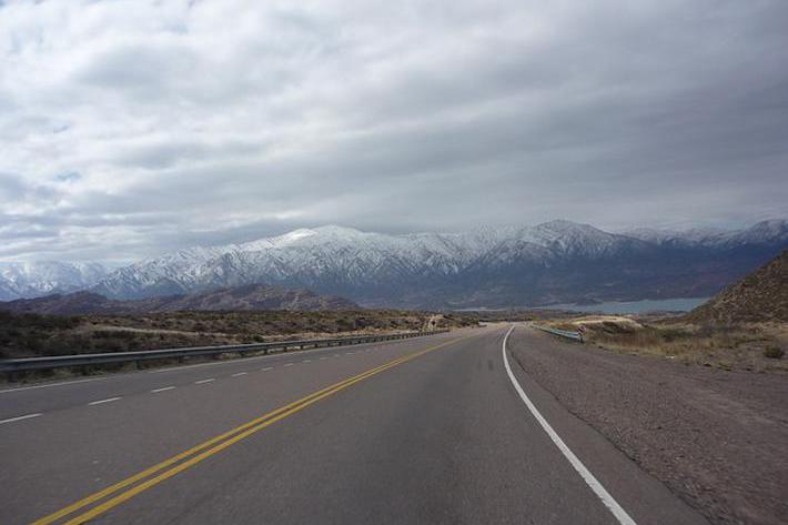 车辆长时间停放时，养护还有这么多窍门？