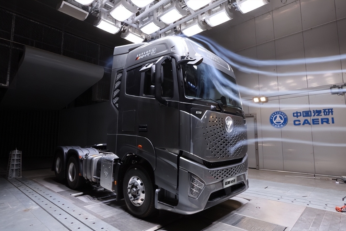 看过来 延长欧曼重卡蓄电池的使用寿命这些你必须知道