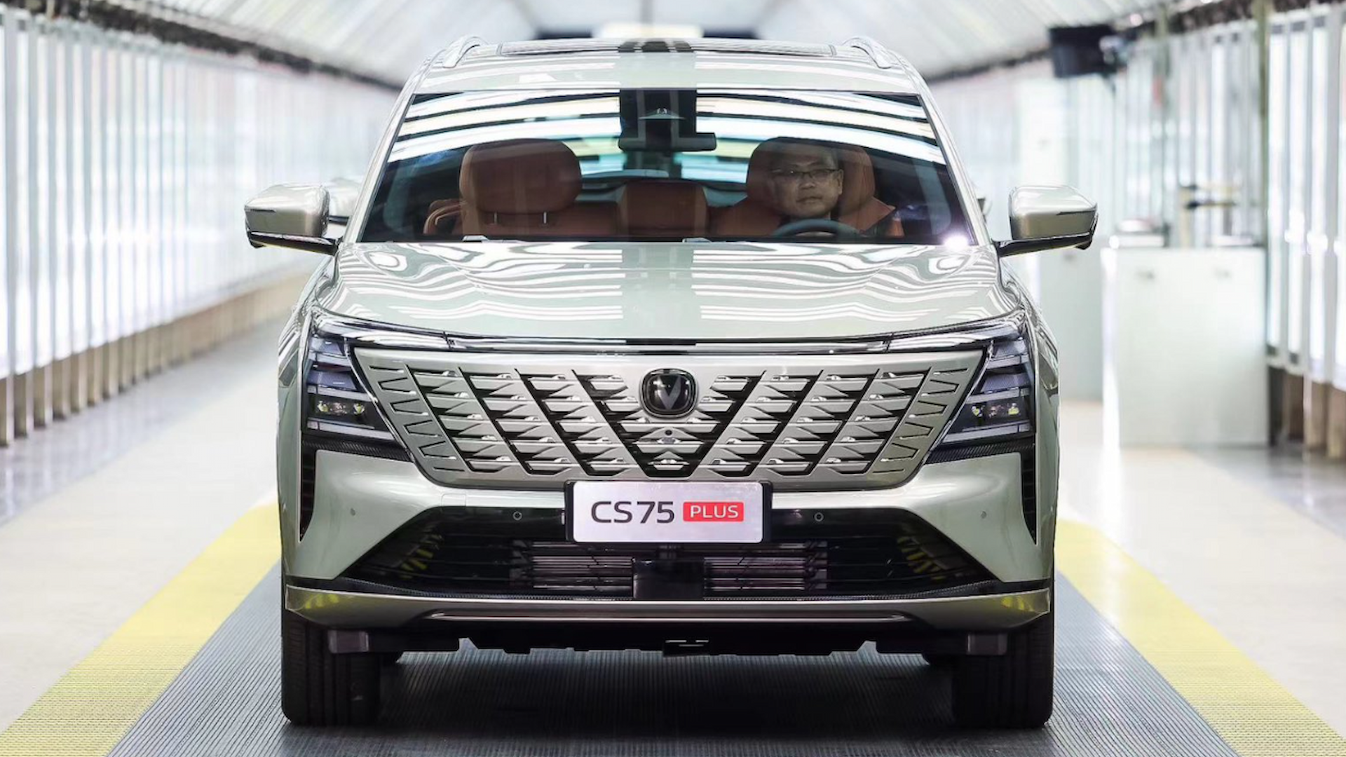 打脸合资？长安500Bar发动机早大众一年量产，一箱油跑1000公里